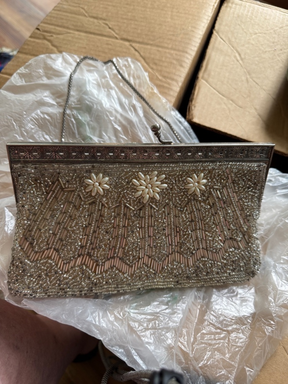 NWOT- PURSE EVENING HEAVY BEADED/SEQUIN Metal chain rat tail style handle Metal